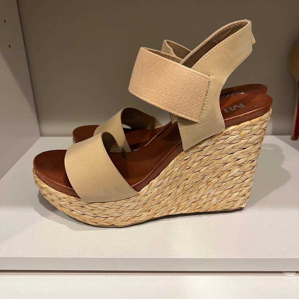 MIA wedges